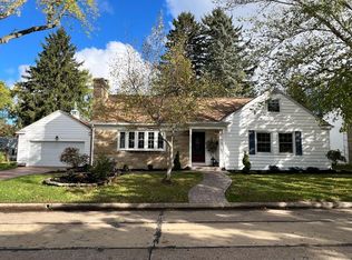817 Seneca Ave, Huron, OH 44839