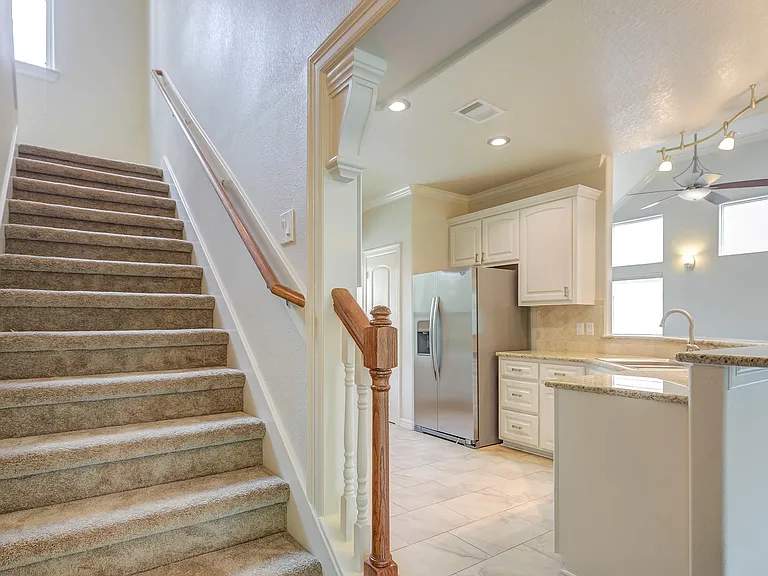 1009 Bryan Ave — Photo 21