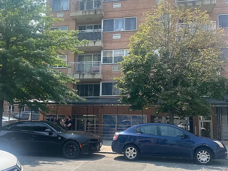 108 Kenilworth Pl #2D — Photo 8