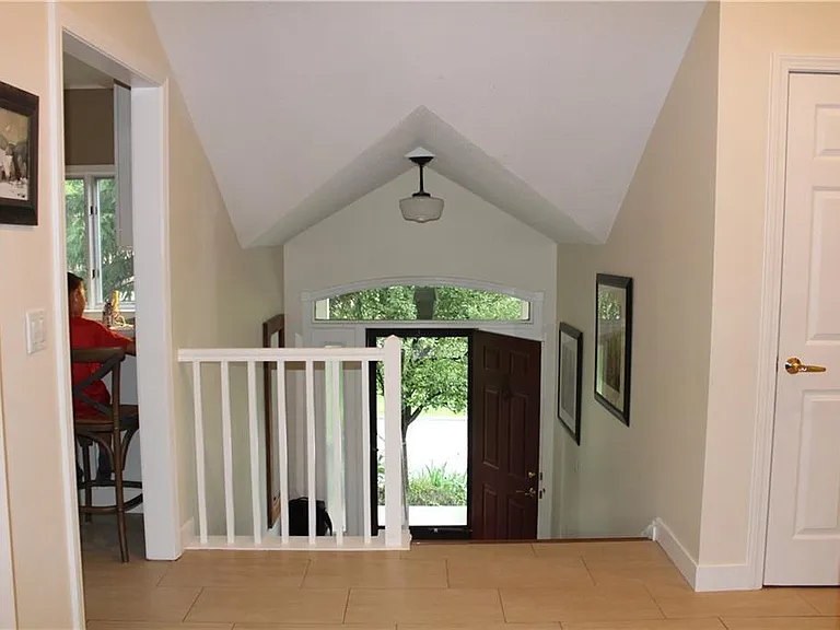 649 Heritage Hls #B — Photo 10