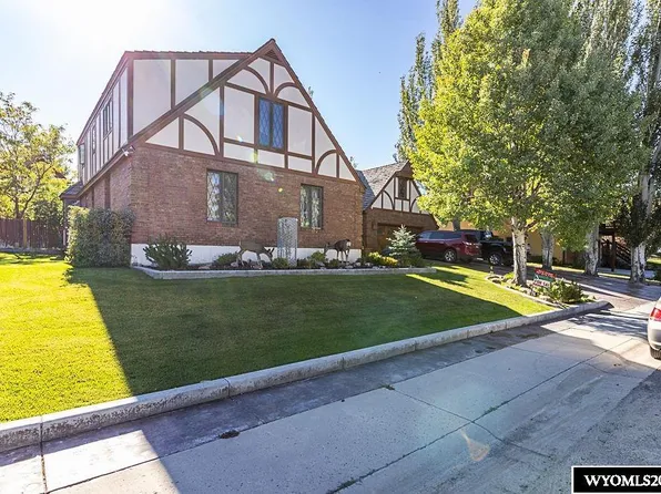 2058 Skyview St, Rock Springs, WY 82901