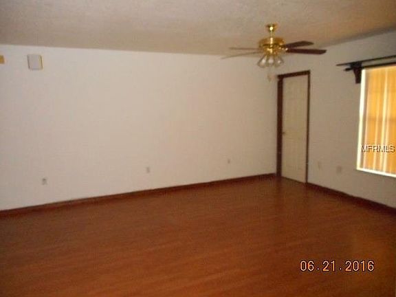 4th image of 404 Jay Ct