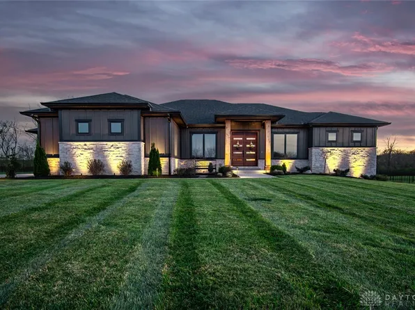 4045 Heritage Xing, Lebanon, OH 45036