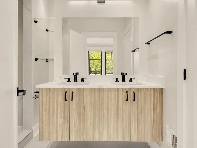 Primary ensuite