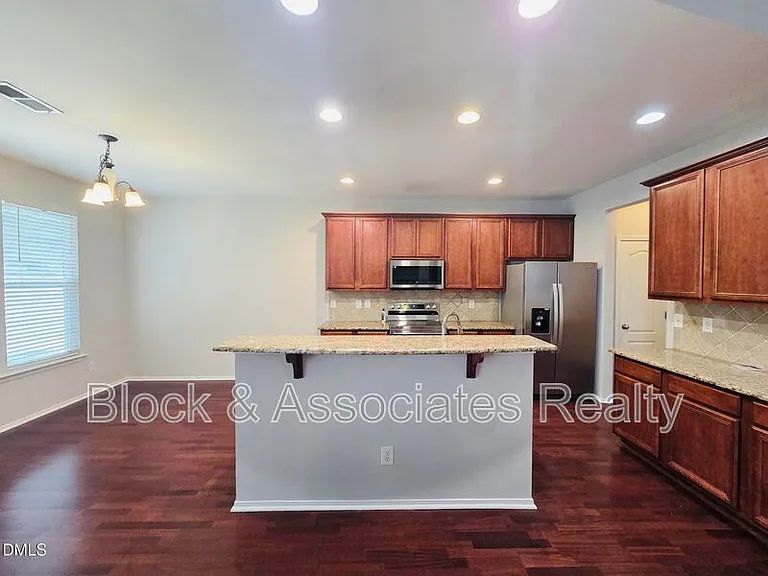 8208 Stone Cellar Dr — Photo 28