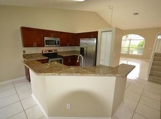 18305 NW 21st St, Pembroke Pines, FL 33029