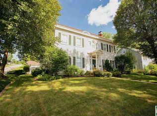 3738 Jones St, Sioux City, IA 51104