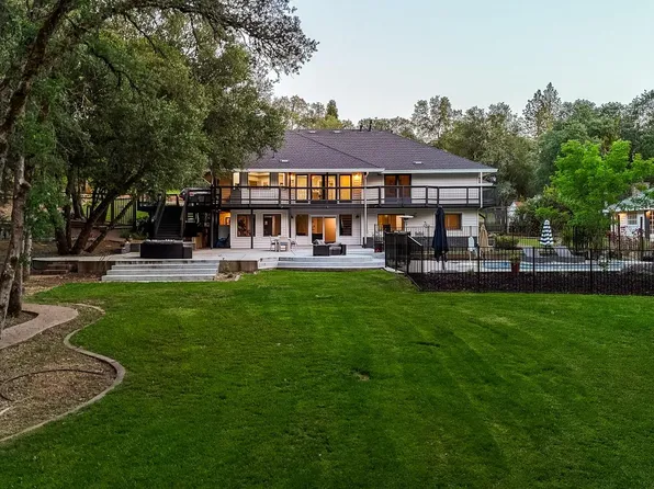 2880 Carlson Dr, Shingle Springs, CA 95682