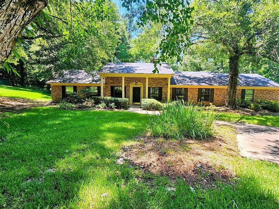 1st image of 5 Azalea Dr