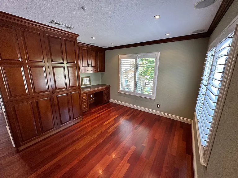 6001 Condor St — Photo 7