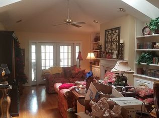 1206 Forest Park Rd #1206, Louisville, KY 40223