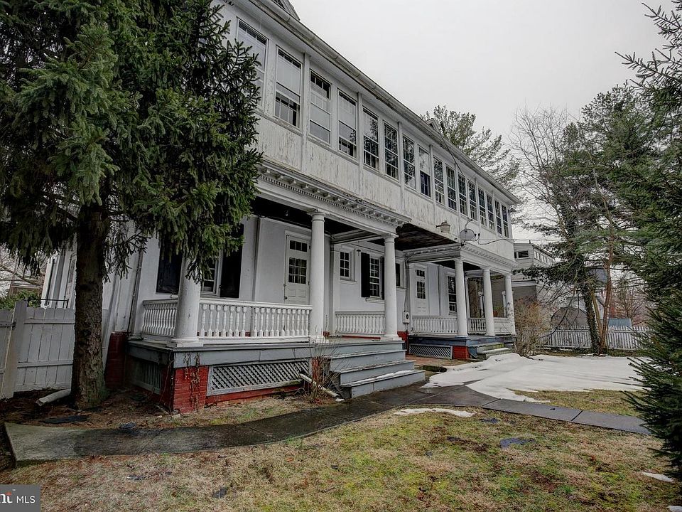 1017 Oak Hill Ave, Hagerstown, MD 21742 Zillow