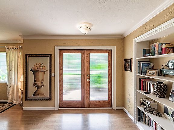 2nd image of 4250 Congreve Pl