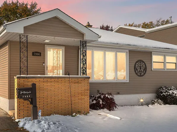 7904 Jackson Ave, Munster, IN 46321