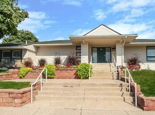 Oakland Glens, Novi, MI 48377