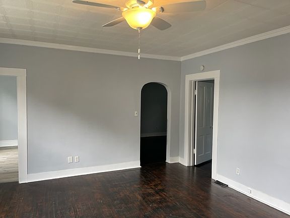 3rd image of 300 S Georgia St