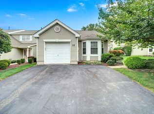 35 Hemlock Way, Freehold, NJ 07728