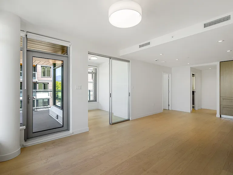 785 Harbour Ave #402 — Photo 6