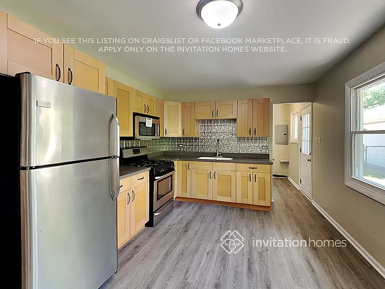 1875 N Newport Rd — Photo 9