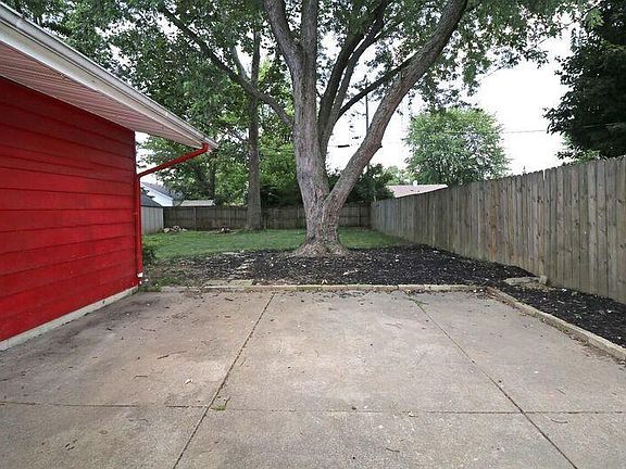 2nd image of 4750 Hillcrest St S