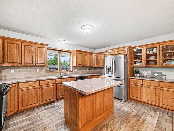 4th image of 534 Rolling Meadows Ln SE