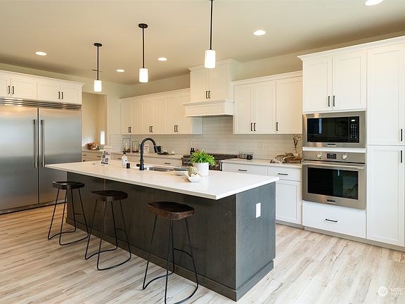 5th image of 20920 47th Avenue Ct E