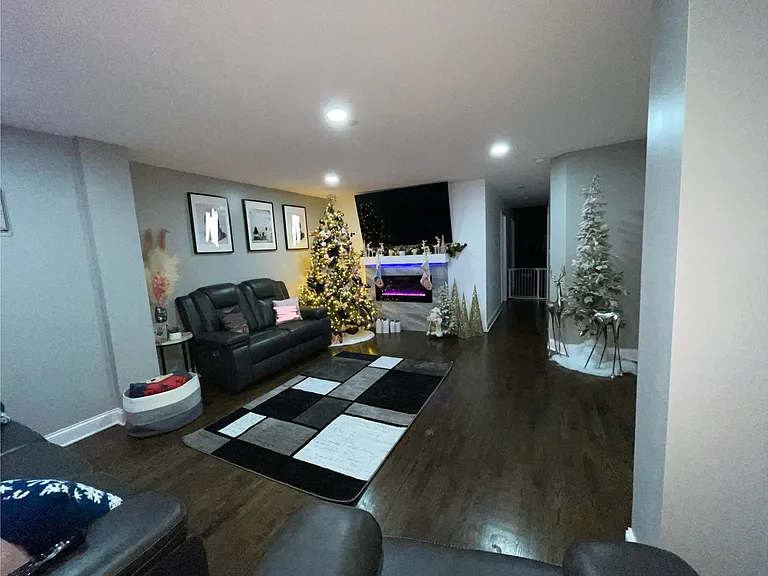 6235 S Menard Ave #1 — Photo 6