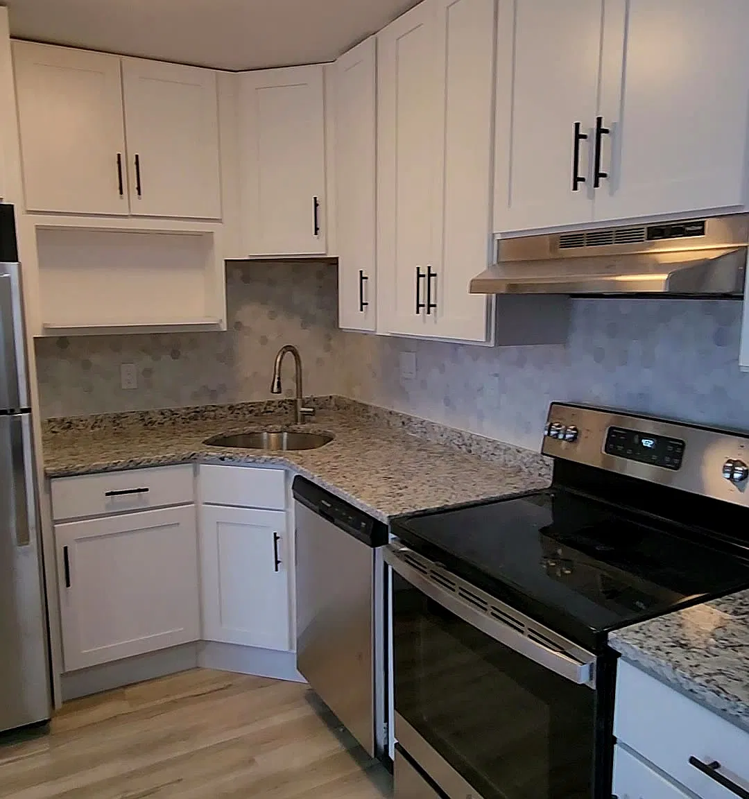 3 bed, 1.5 bath, 1100 sqft, $2,150 — Photo 3