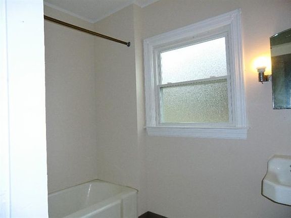 4th image of 2400 Central Ave