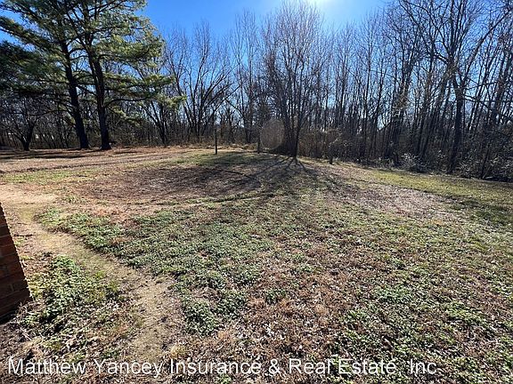 2nd image of 1135 Flat Rock Cir