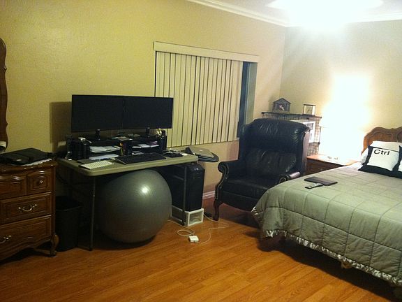 4th image of 3558-60 Grim Ave #A