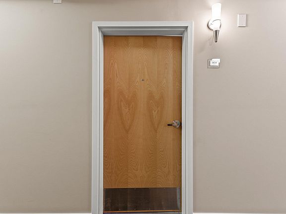 4th image of 121 N Martin Luther King Blvd Unit 403