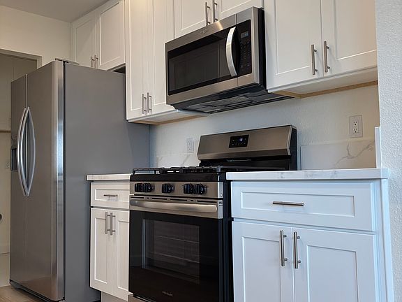 5th image of 627 Cabrillo Villas