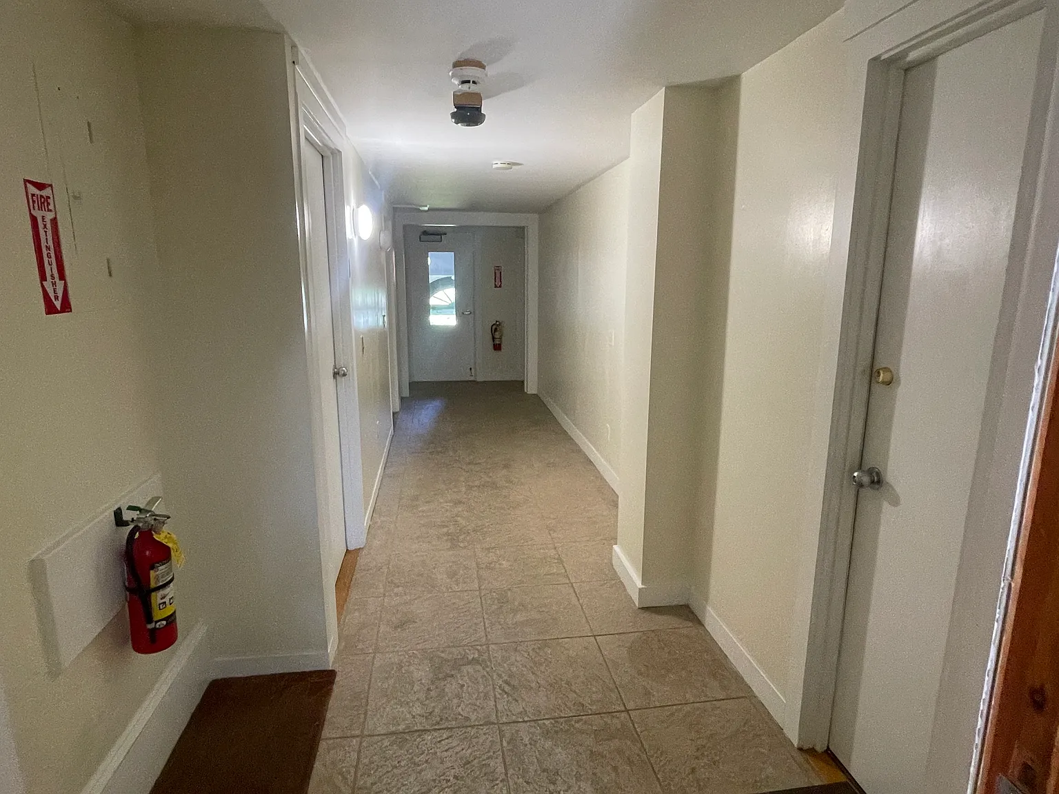 2 bed, 1350 sqft, $1,900 — Photo 4