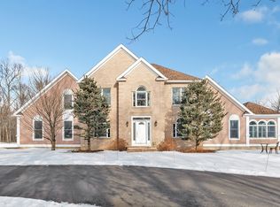 461 Amity Rd, Woodbridge, CT 06525