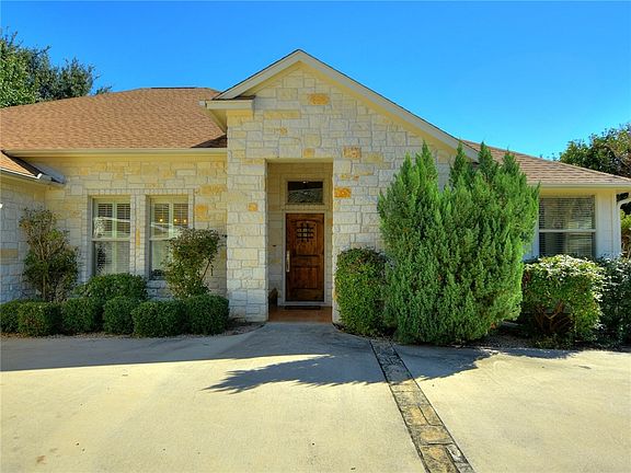 2nd image of 283 Meadowlakes Dr