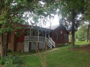 4100 Hilltop Farms Ter, Chester, VA 23831