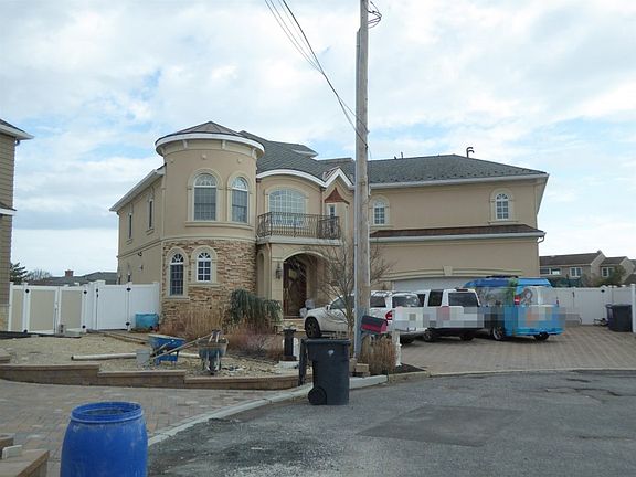 2nd image of 35 Mahlon Ct