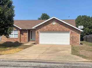 1615 Kent Dr, Webb City, MO 64870
