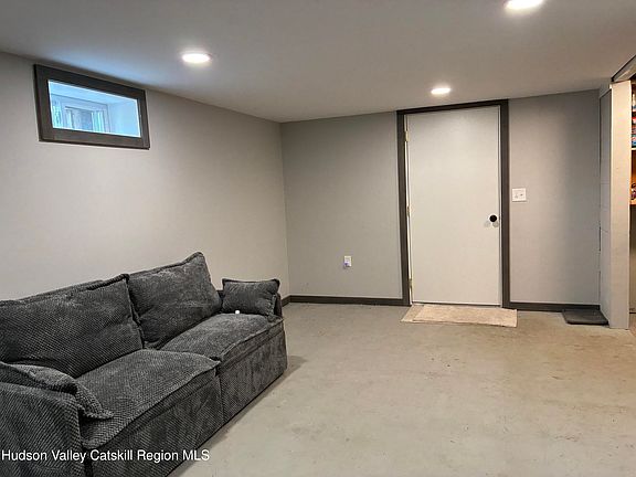 5th image of 18 Aspinwall Rd