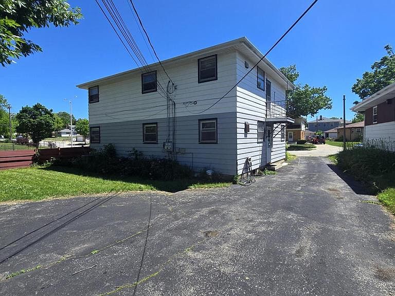 Listing photo 5