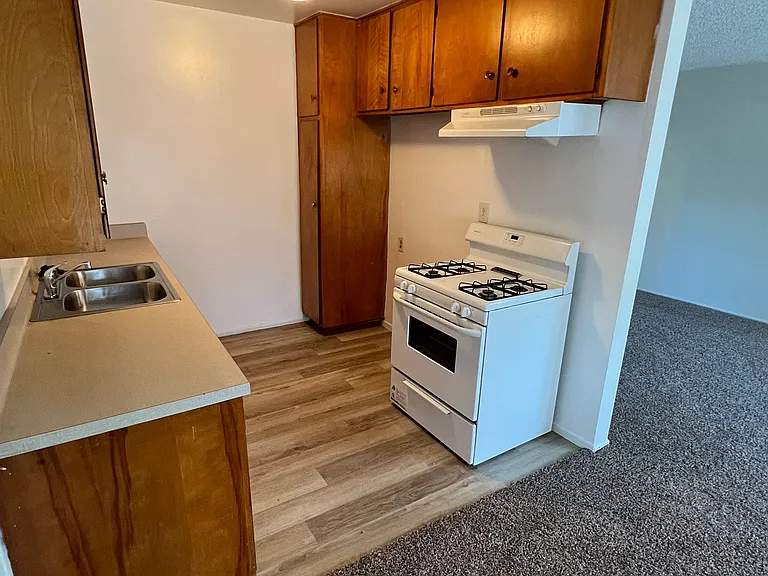 701 N Maple St #2 — Photo 3