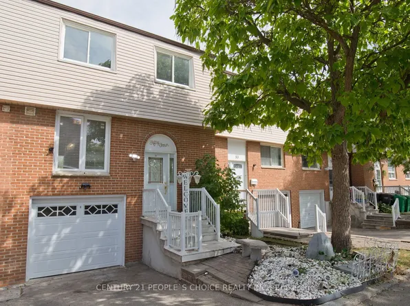 3525 Brandon Gate Dr #54, Mississauga, ON L4T 3M3
