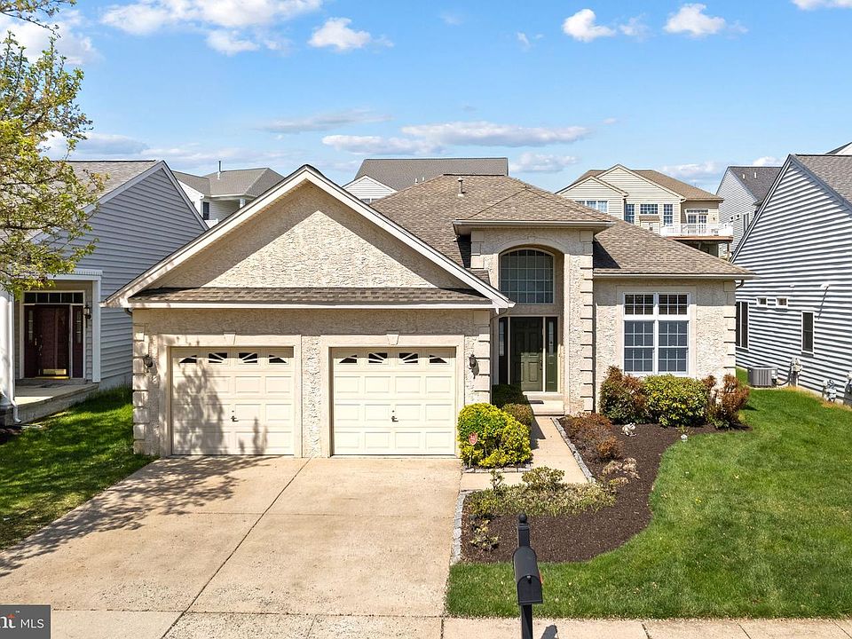 1st image of 35 Cassin Hill Rd