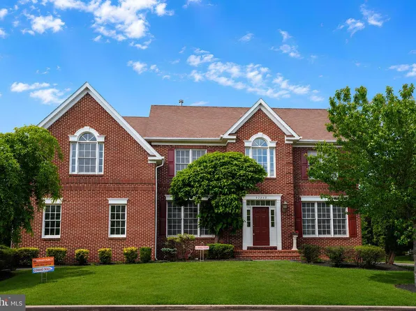 42848 Sidney Pl, Ashburn, VA 20148