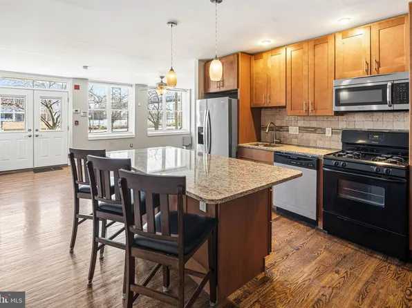 331 N Front St #1, Philadelphia, PA 19106