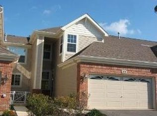 206 Remington Dr, Saint Charles, IL 60175
