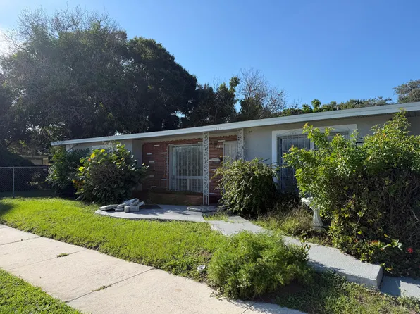 1711 Avenue E, Fort Pierce, FL 34950