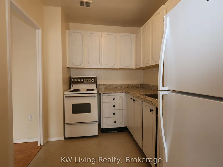 480 Lakeshore Rd E #309 — Photo 13