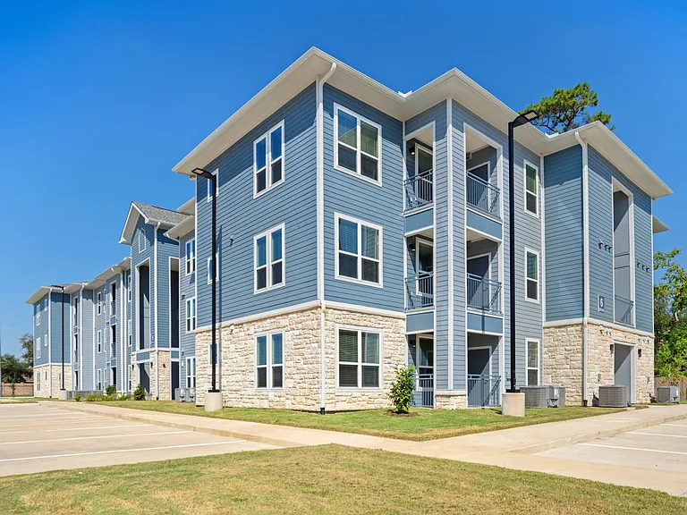 Haven at Treeline — Photo 41
